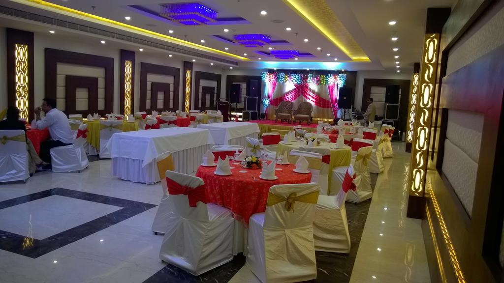 Hotel Seven Hills Tower Agra  Eksteriør bilde