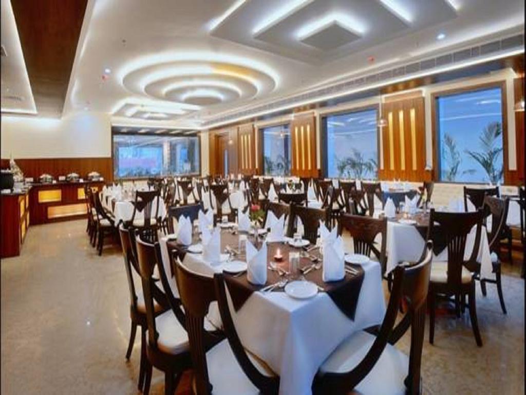 Hotel Seven Hills Tower Agra  Rom bilde