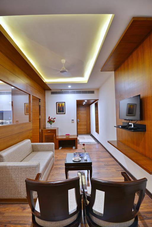 Hotel Seven Hills Tower Agra  Eksteriør bilde