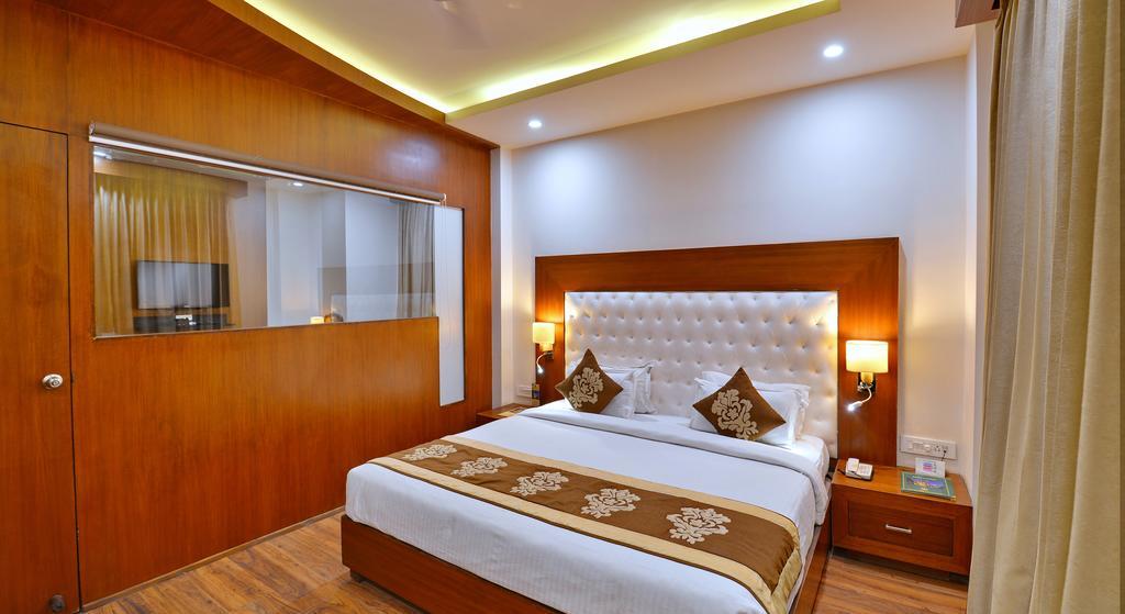 Hotel Seven Hills Tower Agra  Eksteriør bilde