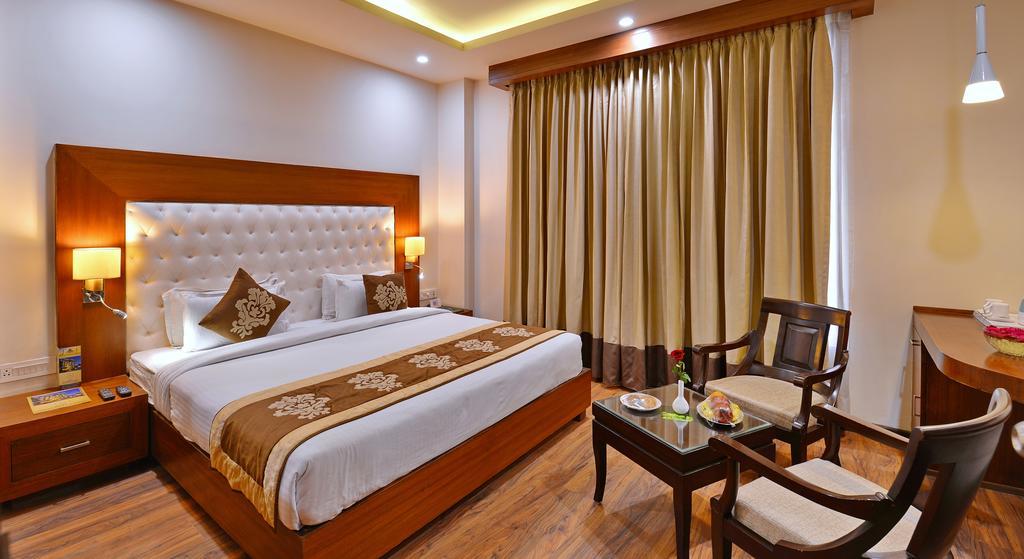Hotel Seven Hills Tower Agra  Eksteriør bilde