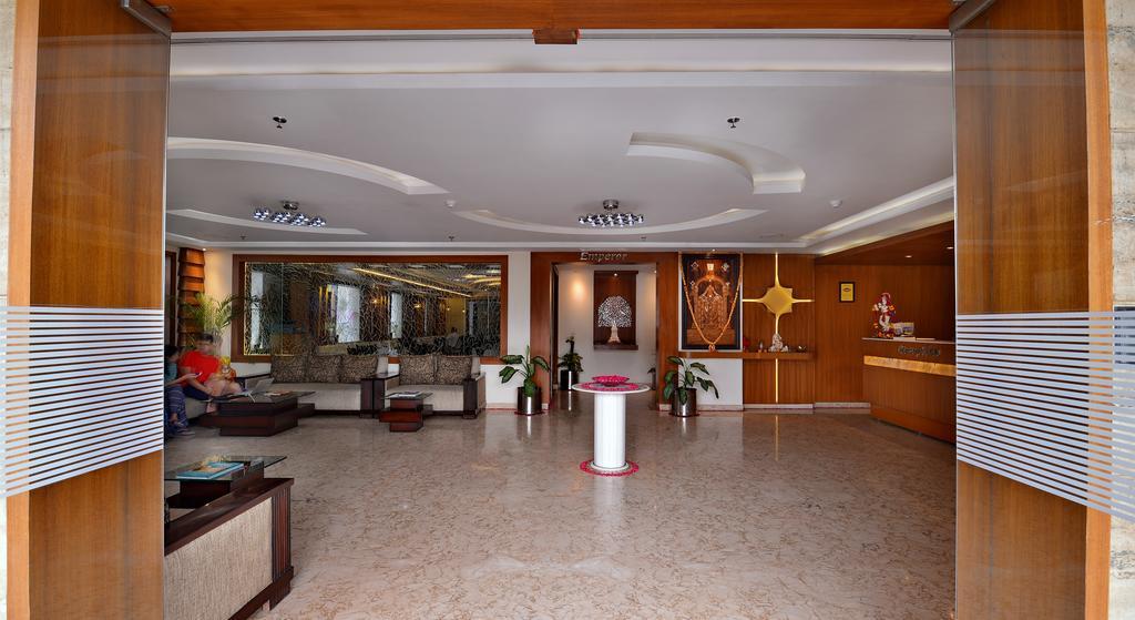 Hotel Seven Hills Tower Agra  Eksteriør bilde