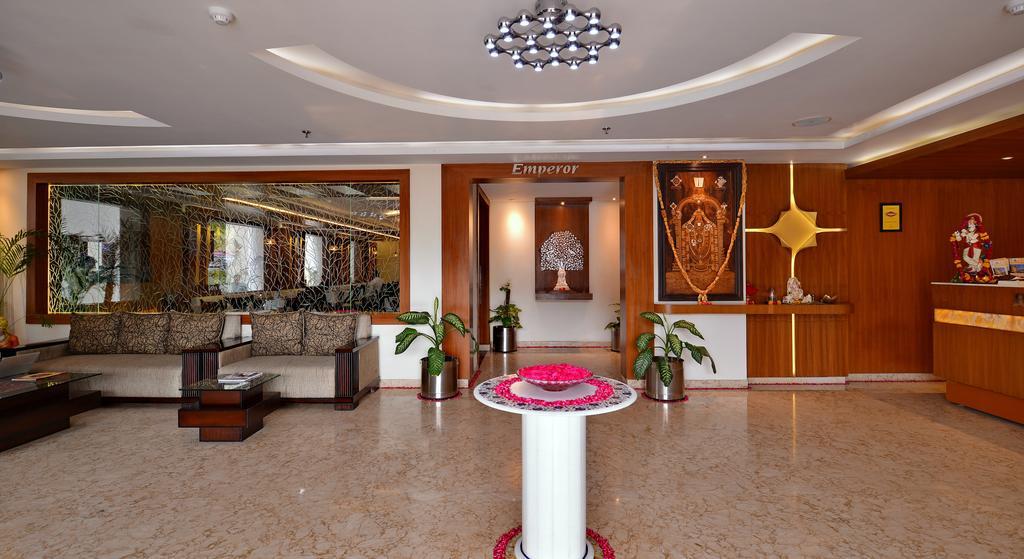 Hotel Seven Hills Tower Agra  Eksteriør bilde