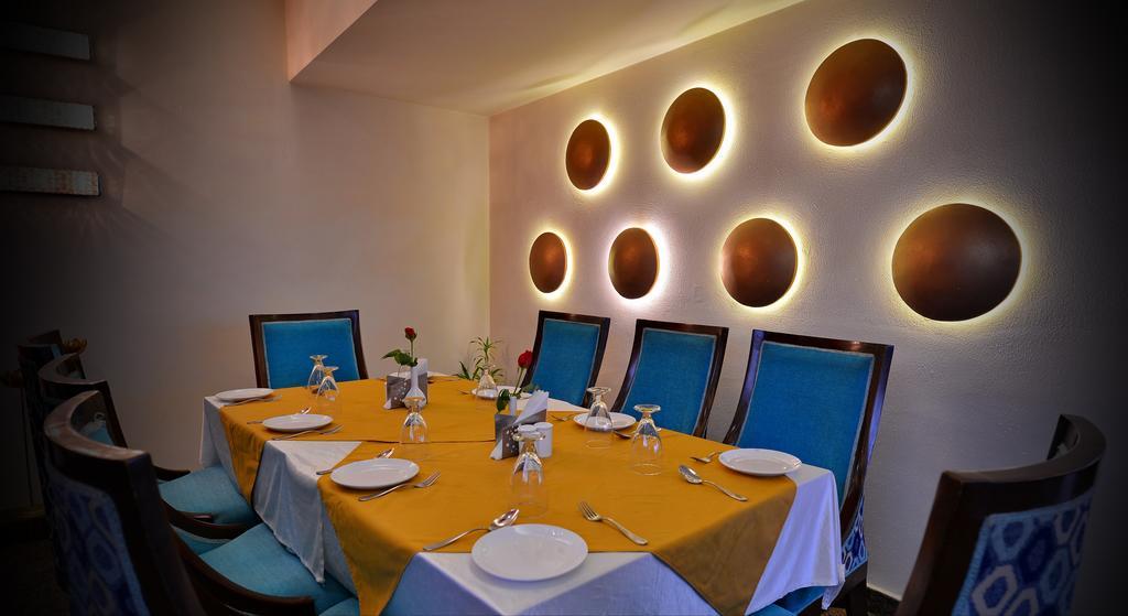 Hotel Seven Hills Tower Agra  Eksteriør bilde