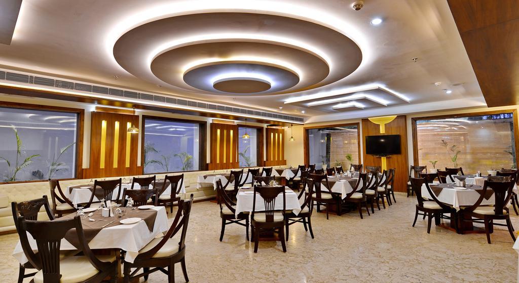 Hotel Seven Hills Tower Agra  Eksteriør bilde