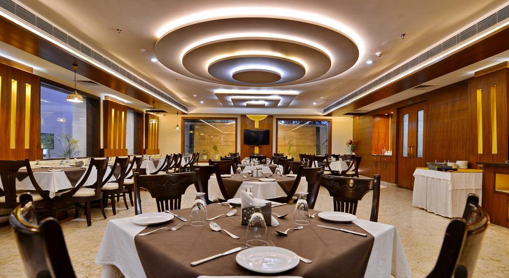 Hotel Seven Hills Tower Agra  Eksteriør bilde